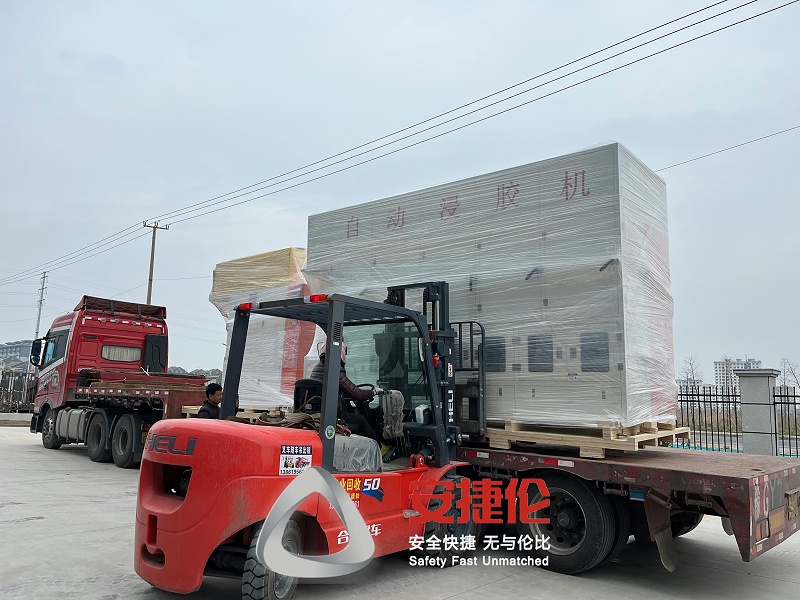 浸膠機、噴膠機